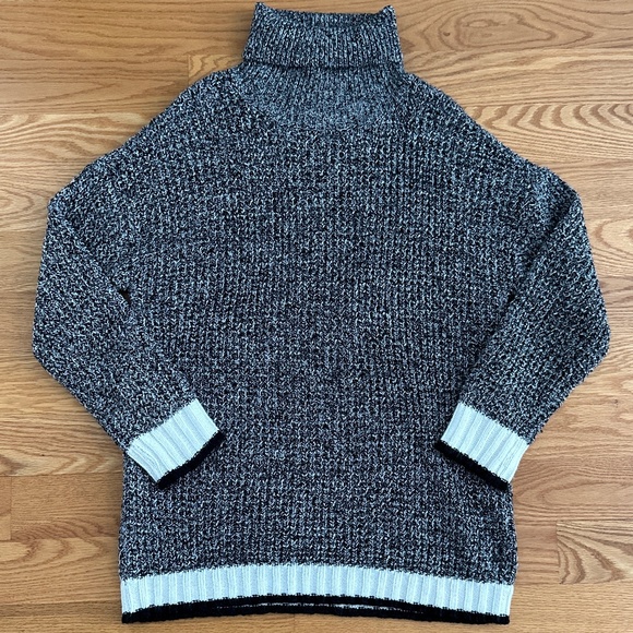H&M Divided Long Turtleneck Sweater (M) - Picture 1 of 10